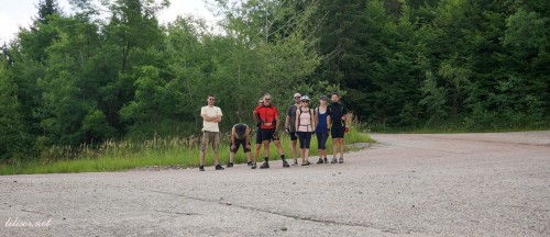 trupa de biciclisti- spre 10 hotare